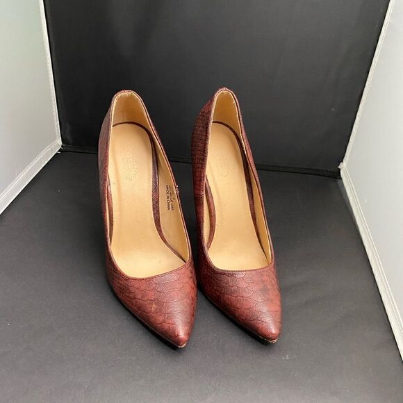 Charlotte Russe Snake Print Faux Leather Pumps - Picture 10 of 17